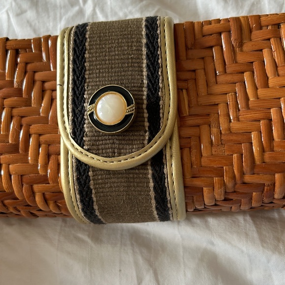 Brown Wicker Victoria’s Secret wallet - Picture 2 of 9